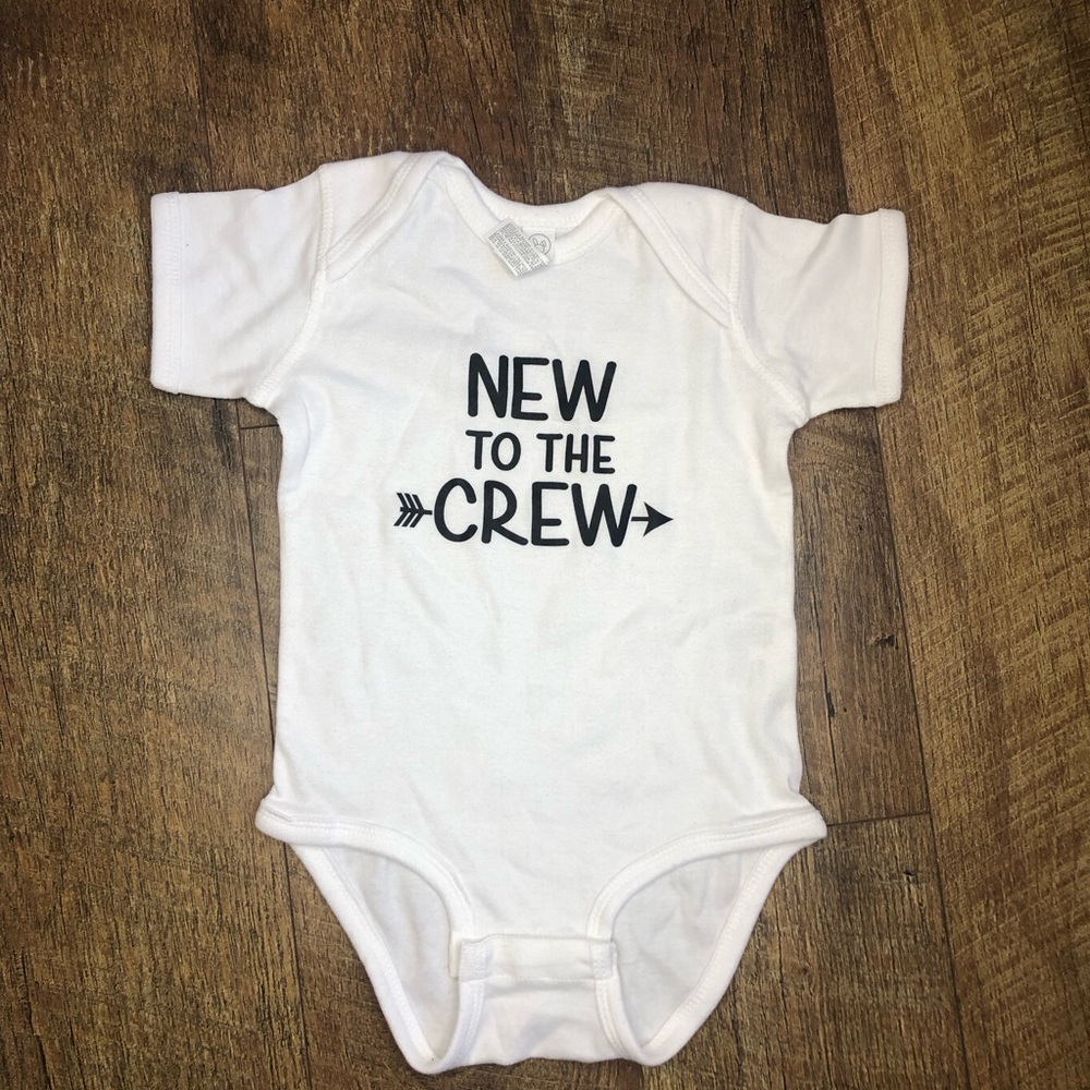 Infants Cotton Romper “New to the Crew” Bodysuit Snap Bottom White 18 mon